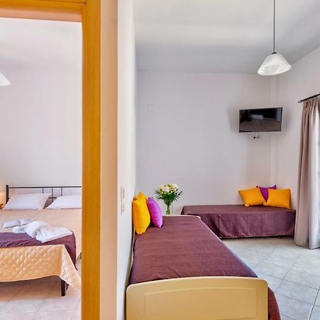 Ethrionplus Two Rooms Apartments Balconies 100 M From The Port Ermoupoli Esterno foto