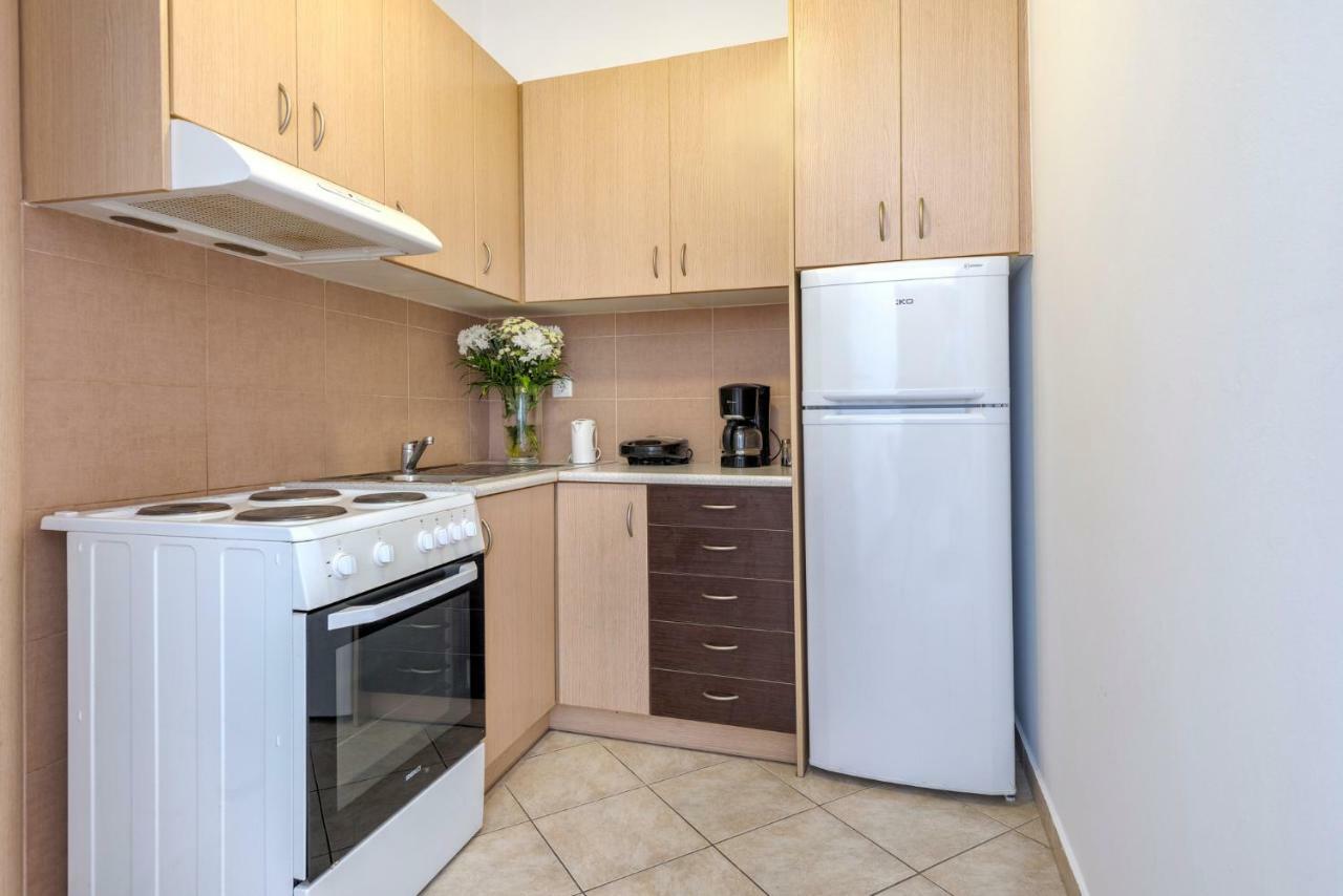 Ethrionplus Two Rooms Apartments Balconies 100 M From The Port Ermoupoli Esterno foto