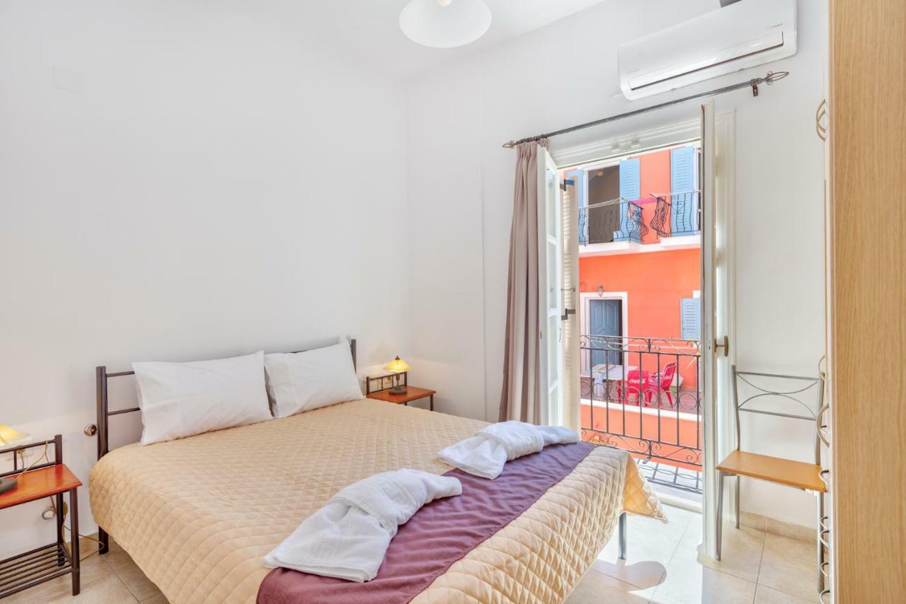 Ethrionplus Two Rooms Apartments Balconies 100 M From The Port Ermoupoli Esterno foto